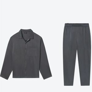 *NEW NEVER WORN* Men's Washable Silk Button Up Set-color meditative grey size XL